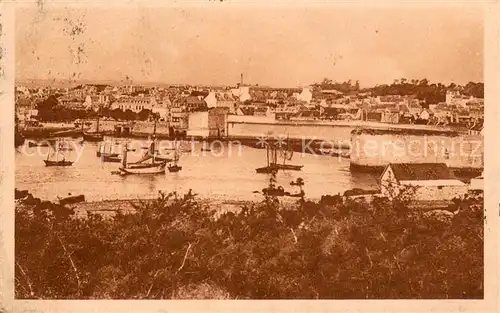 AK / Ansichtskarte Concarneau_Finistere Le port et la ville close Concarneau_Finistere