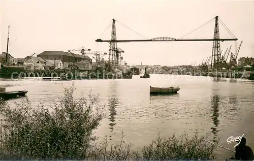 AK / Ansichtskarte Nantes_44 Le Pont transbordeur et la Loire 