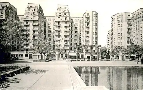 AK / Ansichtskarte Villeurbanne Cap 62 Les gratte ciel rue michel Servet et les bassins Villeurbanne