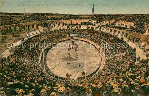 AK / Ansichtskarte Nimes_30 Interieur des Arenes pendant une Course de Taureaux 