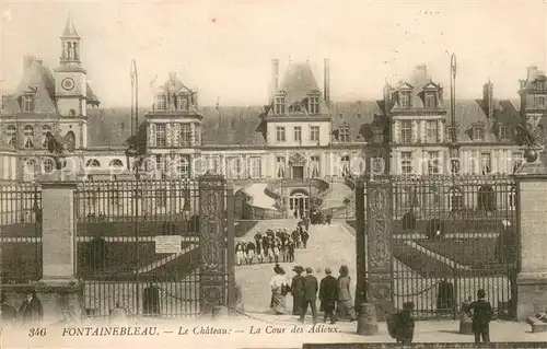 AK / Ansichtskarte Fontainebleau_77_Seine_et_Marne Chateau Cour des Adieux Feldpost 