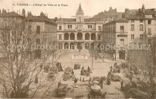 AK / Ansichtskarte Vienne_38_Isere Hotel de Ville et la Place 