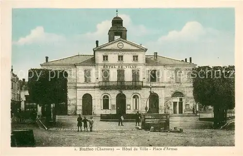 AK / Ansichtskarte Ruffec_16_Charente Hotel de Ville Place d Armes 