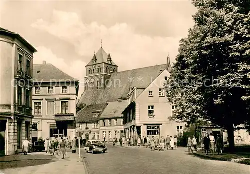 AK / Ansichtskarte Greifswald Strasse der Freundschaft mit St Marienkirche Greifswald