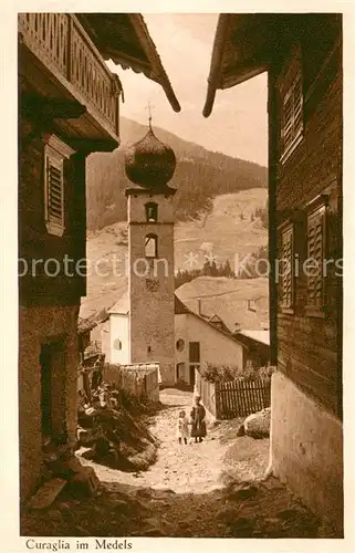 Curaglia im Medels mit Kirche Curaglia