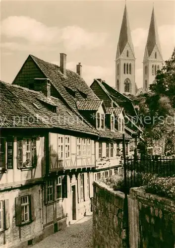 Halberstadt Duesterngraben mit Kirche Halberstadt