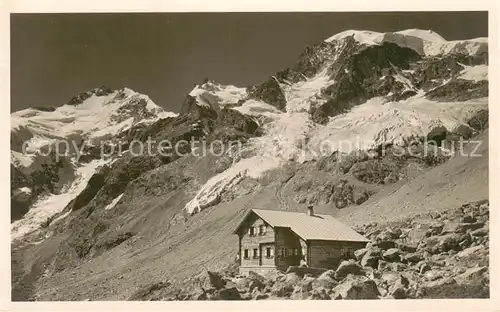 AK / Ansichtskarte Bovalhuette mit Piz Bernina und Piz Morteratsch Bovalhuette