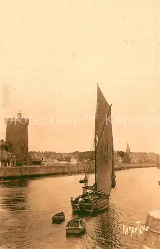 AK / Ansichtskarte Les_Sables d_Olonne_85 La Tour d Arundel et la Chaume Bateau 