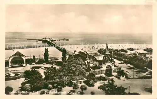 AK / Ansichtskarte Heringsdorf_Ostseebad_Usedom Seebruecke mit Kurpark Heringsdorf_Ostseebad