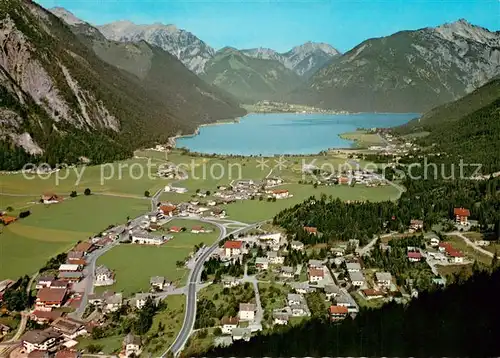 AK / Ansichtskarte Maurach_Achensee Fliegeraufnahme mit Karwendelgebirge Maurach Achensee