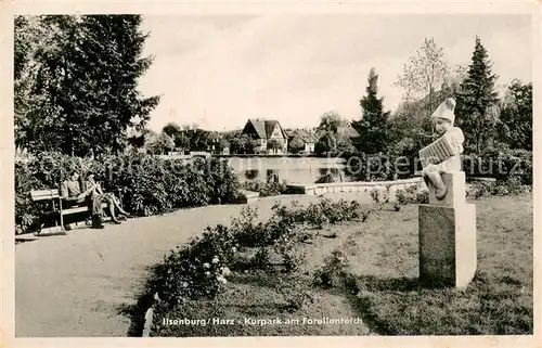 AK / Ansichtskarte Ilsenburg_Harz Kurpark am Forellenteich Denkmal Skulptur Ilsenburg Harz