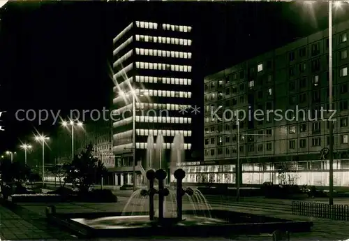 AK / Ansichtskarte Magdeburg Karl Marx Strasse mit Haus der Lehrer bei Nacht Magdeburg