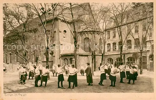 AK / Ansichtskarte Essen__Ruhr Kath. Lyzeum u. Oberlyzeum Turnen im Freien 