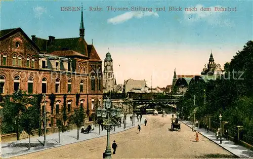 AK / Ansichtskarte Essen__Ruhr Thyssen Stiftung u. Bahnhof Kutsche 