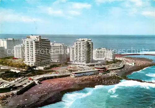AK / Ansichtskarte Puerto de la Cruz Hotel am Strand von Martianez Fliegeraufnahme 