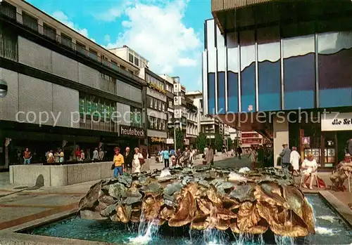 AK / Ansichtskarte Hannover Brunnen in der Karmarschstrasse Fussgaengerzone Innenstadt Hannover
