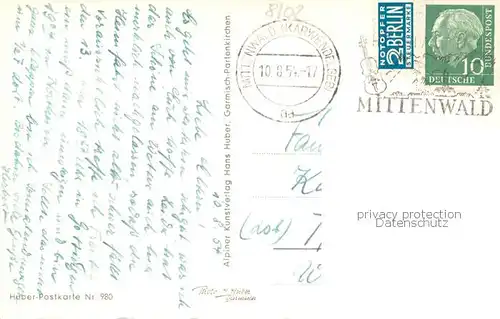 AK / Ansichtskarte Mittenwald_Bayern Ortsmotiv mit Blick zur Kirche Alpen Karwendelgebirge Mittenwald Bayern