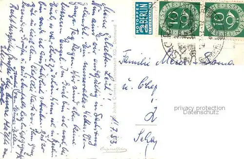 AK / Ansichtskarte Sachrang_Chiemgau Panorama mit Kirche und Kaisergebirge Sachrang Chiemgau