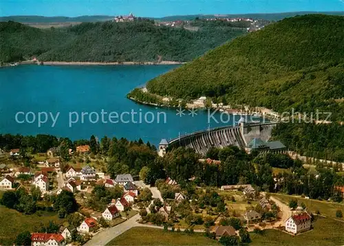 AK / Ansichtskarte Hemfurth Edersee Fliegeraufnahme mit Sperrmauer und Schloss Waldeck Hemfurth Edersee