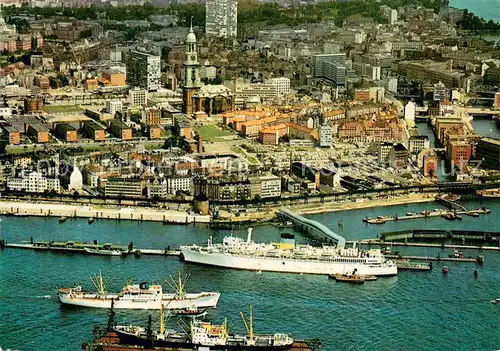 AK / Ansichtskarte Hamburg Hafen und St Michaelskirche Fliegeraufnahme Hamburg