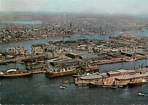AK / Ansichtskarte Hamburg Hafen und Stadt Fliegeraufnahme Hamburg