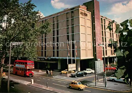 AK / Ansichtskarte London__UK Hilton International Kensington Doppeldeckerbus 
