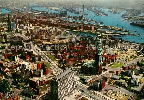 AK / Ansichtskarte Hamburg Fliegeraufnahme Michel Ost West Strasse Hafen Hamburg