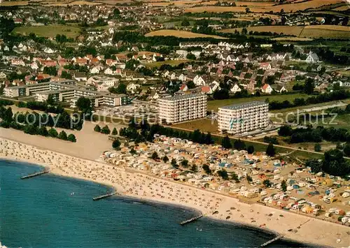 AK / Ansichtskarte Groemitz_Ostseebad Fliegeraufnahme Campingplatz Strand Groemitz_Ostseebad