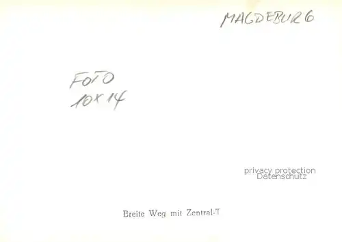 AK / Ansichtskarte Magdeburg Breiter Weg mit Zentral Theater Magdeburg