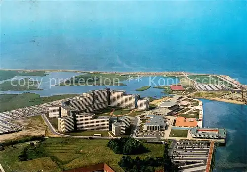 AK / Ansichtskarte Heiligenhafen_Ostseebad Fliegeraufnahme Ferienpark Heiligenhafen_Ostseebad