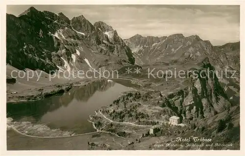 AK / Ansichtskarte Truebsee_OW Hotel Truebsee mit Hutstock Juchlipass und Bitzistock Truebsee_OW