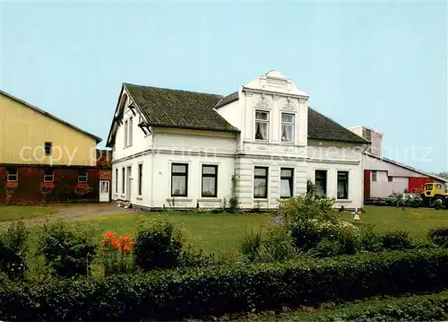 AK / Ansichtskarte Neufeld_Dithmarschen Peter Reimer u. Gaby Janssen Haus  Aussenansicht Neufeld Dithmarschen