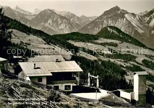 AK / Ansichtskarte Innsbruck Wiedersbergerhornbahn Bergstation Kriegalpe gegen Rofangebirge Innsbruck