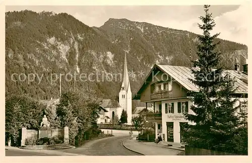 AK / Ansichtskarte Bayrischzell Kriegerdenkmal Kirche Bayrischzell