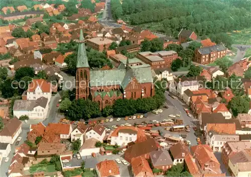 AK / Ansichtskarte Meldorf Ortszentrum mit Kirche Meldorf