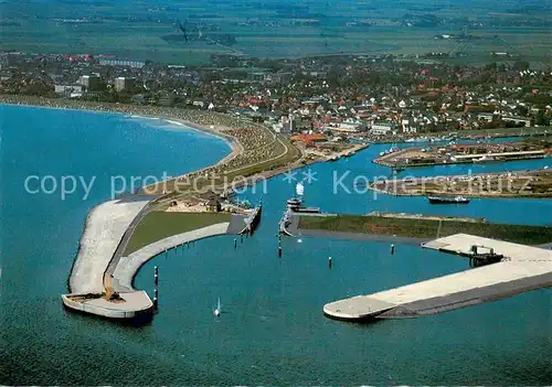 AK / Ansichtskarte Buesum_Nordseebad Hafeneinfahrt Buesum_Nordseebad