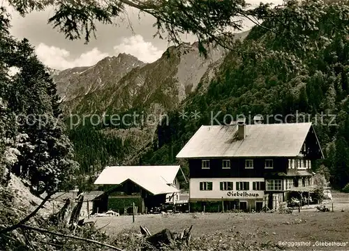 AK / Ansichtskarte Hinterstein_Bad_Hindelang Berggasthof Giebelhaus mit Rauhhorn Hinterstein_Bad_Hindelang