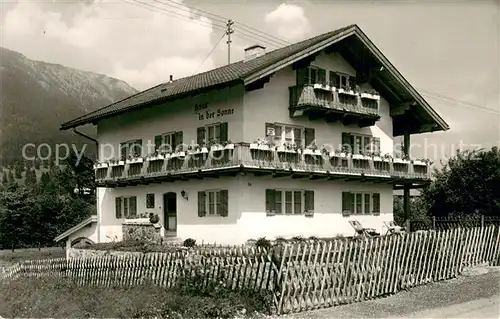 AK / Ansichtskarte Garmisch Partenkirchen Haus in der Sonne Aussenansicht Garmisch Partenkirchen