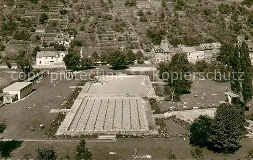 AK / Ansichtskarte Neustadt_Weinstrasse Fliegeraufnahme Schwimm Stadion Neustadt_Weinstrasse