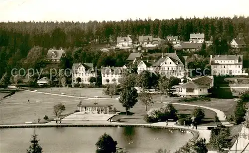 AK / Ansichtskarte Hahnenklee Bockswiese_Harz Teilansicht m. See Ansicht Hahnenklee Bockswiese