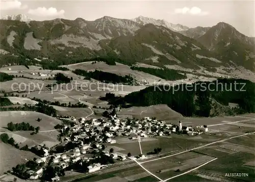 AK / Ansichtskarte Altstaedten_Allgaeu Fliegeraufnahme Gesamtansicht m. Gr. Daumen Sonnenkopf Entschenkopf Nebelhorn Altstaedten_Allgaeu