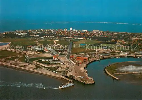 AK / Ansichtskarte Norderney_Nordseebad Hafen mit Anlegebruecke Norderney_Nordseebad