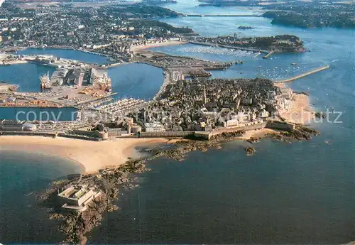 AK / Ansichtskarte Saint Malo_35 Vue generale aerienne sur Saint Malo et Saint Servan 