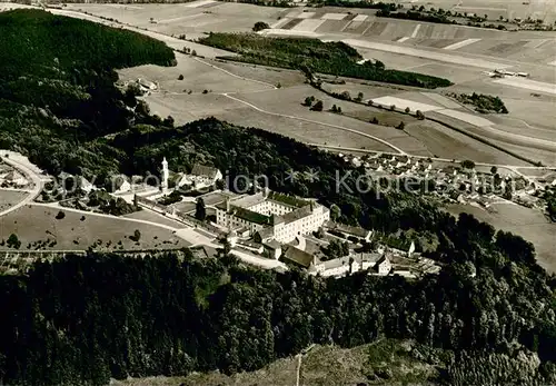 AK / Ansichtskarte Leutkirch Schloss Zeil Fliegeraufnahme Leutkirch