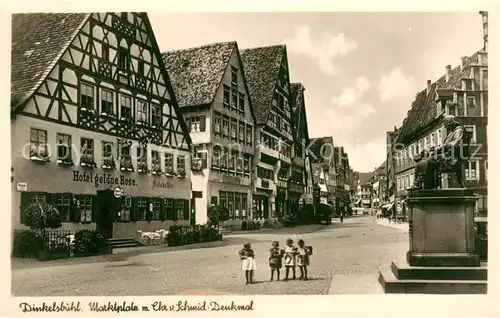 AK / Ansichtskarte Dinkelsbuehl Marktplatz mit Chr von Schmid Denkmal Dinkelsbuehl