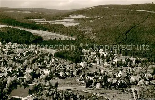 AK / Ansichtskarte Braunlage Fliegeraufnahme Gesamtansicht m. Wurmberg Braunlage