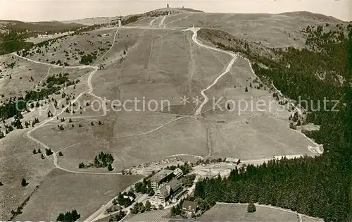 AK / Ansichtskarte Feldberg_1450m_Schwarzwald Fliegeraufnahme Feldberger Hof m. Feldberg 