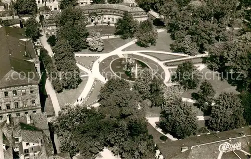 AK / Ansichtskarte Erlangen Fliegeraufnahme Partie i. Schlosspark m. Oranien u. Hugenottenbrunnen Erlangen