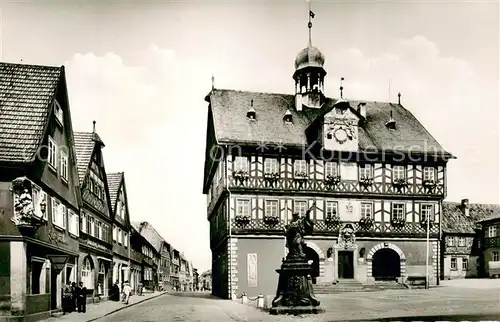 AK / Ansichtskarte Staffelstein Rathaus und Bahnhofstrasse Staffelstein