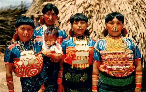 AK / Ansichtskarte San_Blas_Panama Indian women from the picturesque island 